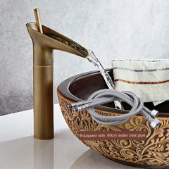 Veloura Cascade Heritage Basin Tap