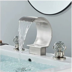 HeritageFlow LuxeSpread Bathroom Faucet