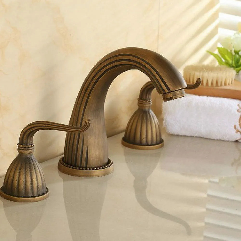 Kingswell Manor Basin Mixer